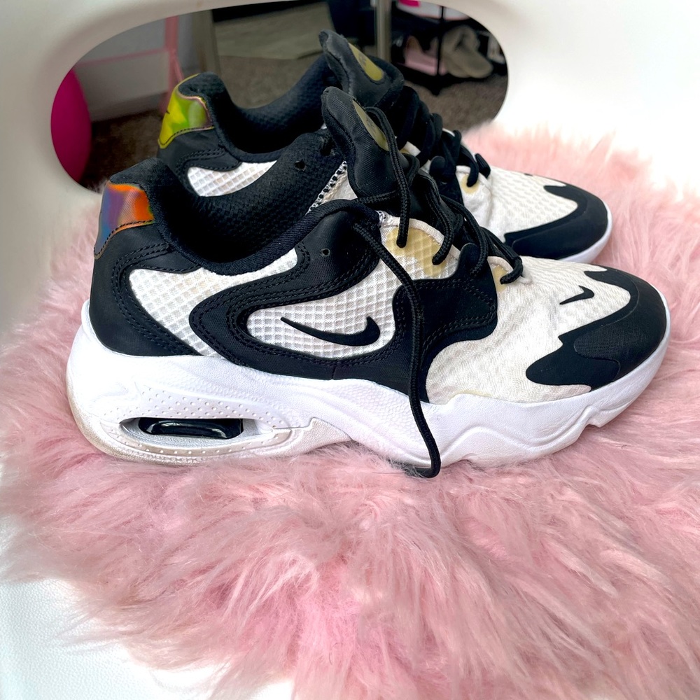 Nike air max black and white